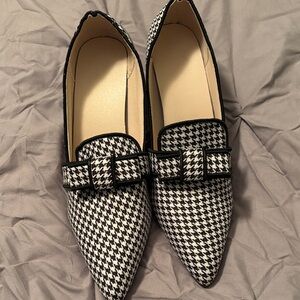 Stylish Houndstooth Women's Heels!
